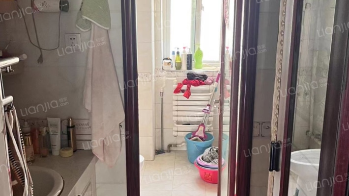 军怡家园复式 满二 精装修 方便看房-卫生间