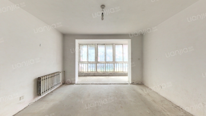 公务员小区二手房实景图