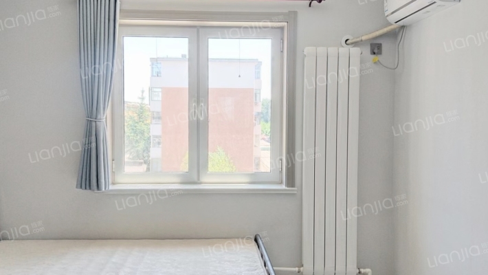 此房满五唯一 安静 所建设的社区口碑都不错-卧室B