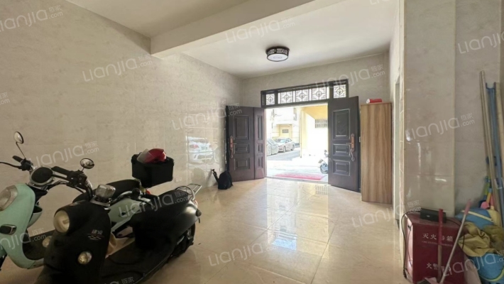 新世纪新兴住宅小区二手房实景图