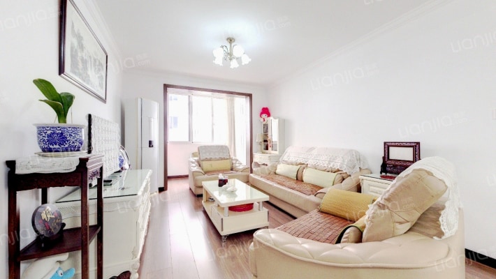 金信公寓二手房实景图