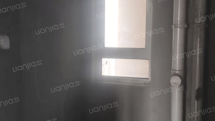 隆基泰和铂悦山 3室2厅 南 北-卫生间