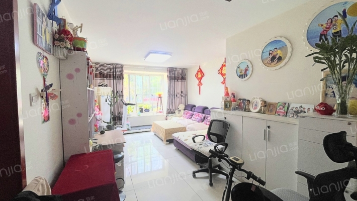 房本满五年精装修电梯洋房一梯两户适合居住-过道