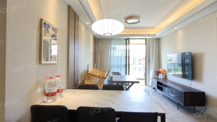 绿城蓝湾小镇·玉兰苑二手房实景图