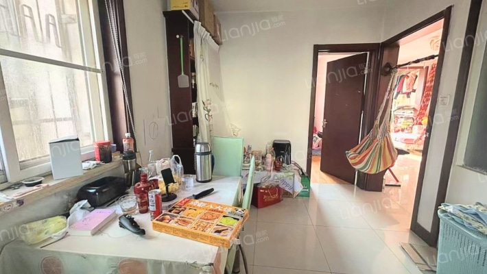 新安小区 3室2厅 南 北-餐厅