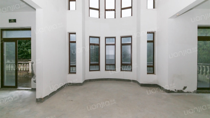 云山麓池二手房实景图