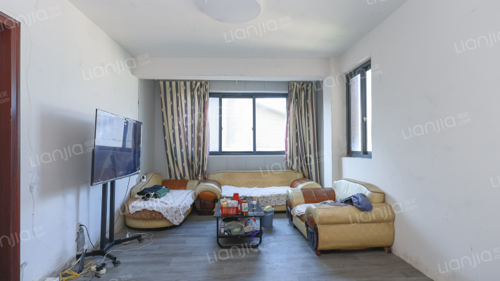 南盛家园二手房实景图