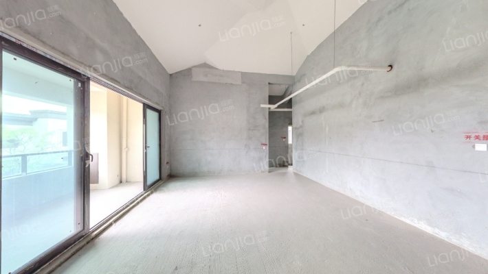 高科江澜礼墅三期二组团二手房实景图