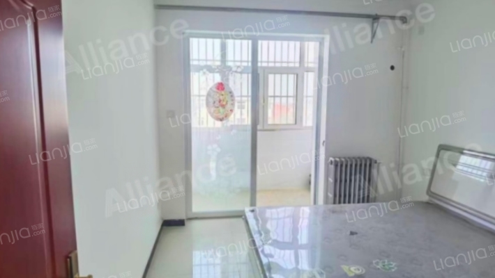 桃园社区精装两居 拎包入住 小区适合全龄化人群居住-卧室A