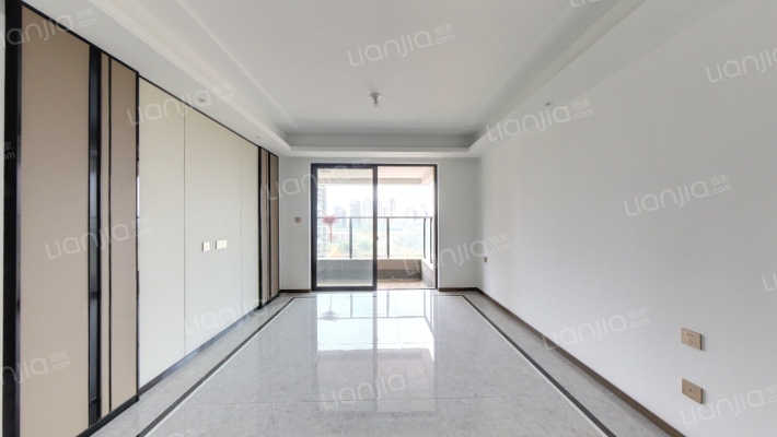 彰泰江景湾二手房实景图