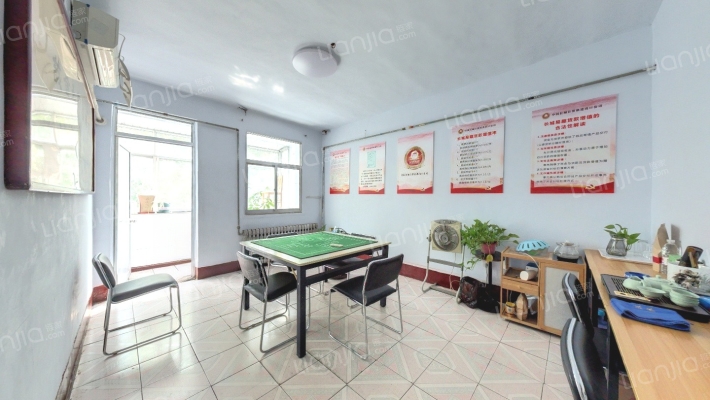 体育场街道兴乔社区二手房实景图