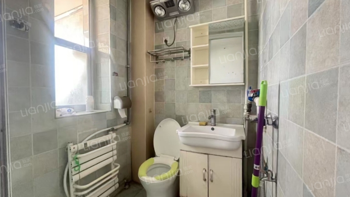 永济秀园 水电五局 大社区 精装两居-卫生间