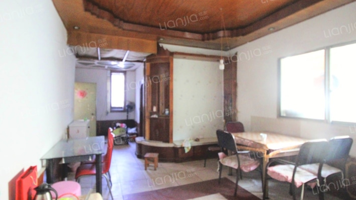 桥东街24号二手房实景图