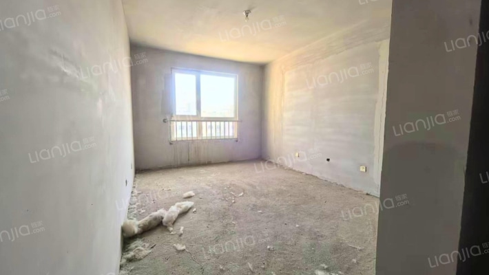 838公交总站旁 钻石商圈 客厅双卧朝南 业主靠谱售-卧室B