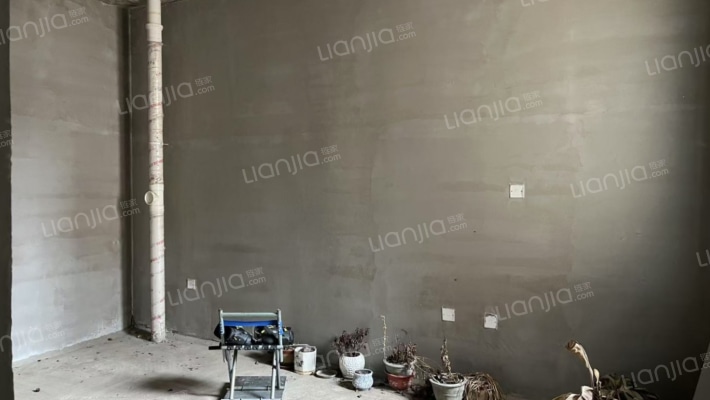 哈弗小镇联排别墅，低于开发商价格，房本满二诚意出售-客厅