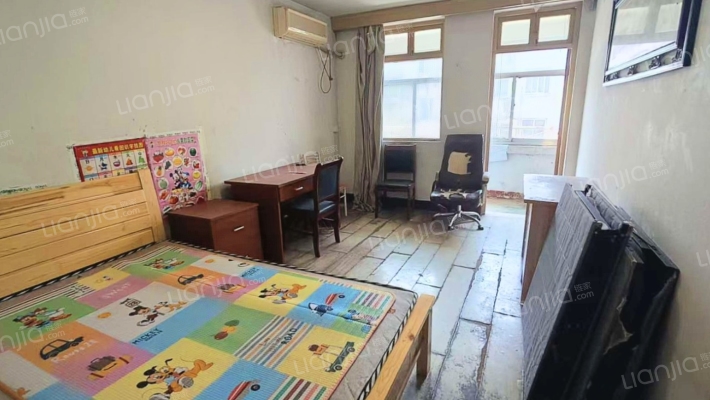 青年路拐角楼二手房实景图