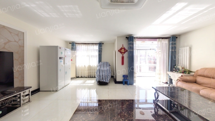 万隆滨河新苑二手房实景图