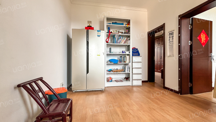 营一庭院二手房实景图