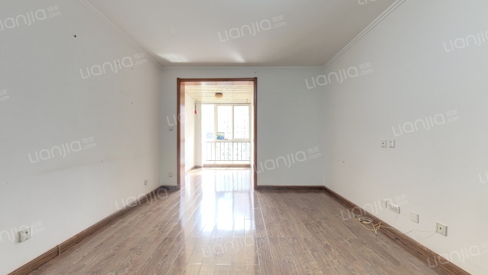 天然居二期二手房实景图