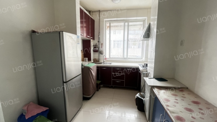 集中供暖，采光好，24小时安保。-餐厅