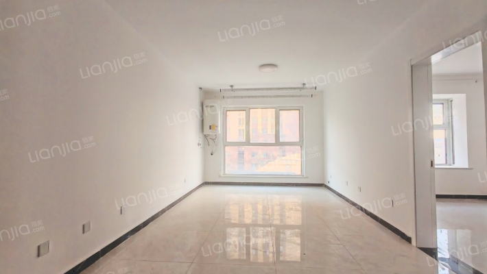 三利中和城二期B区 2室1厅 南-客厅