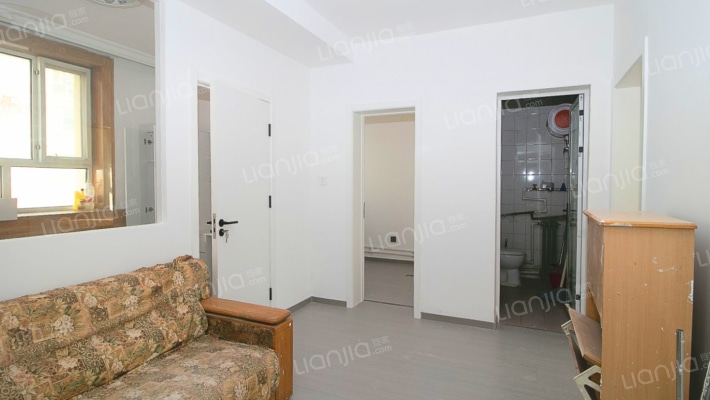 明德北药厂家属楼二手房实景图