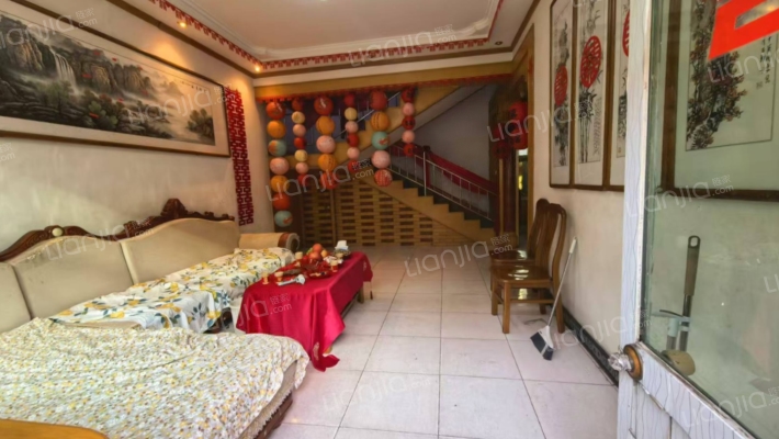 皮革厂宿舍二手房实景图