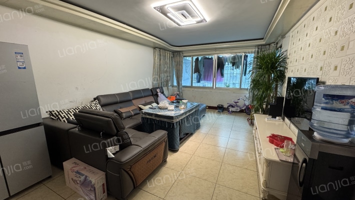 电信局宿舍二手房实景图