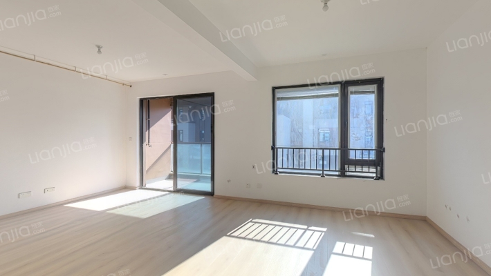 港龙铂樾府二手房实景图