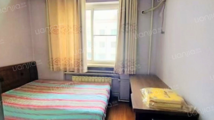 新安小区 3室2厅 南 北-卧室C