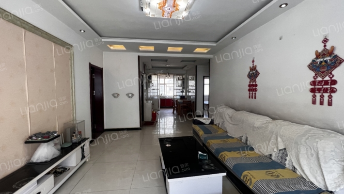 莱茵小镇二手房实景图