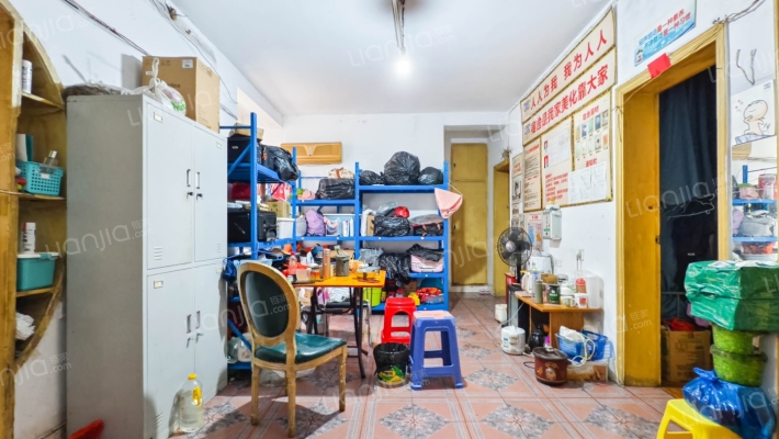 民航宿舍二手房实景图