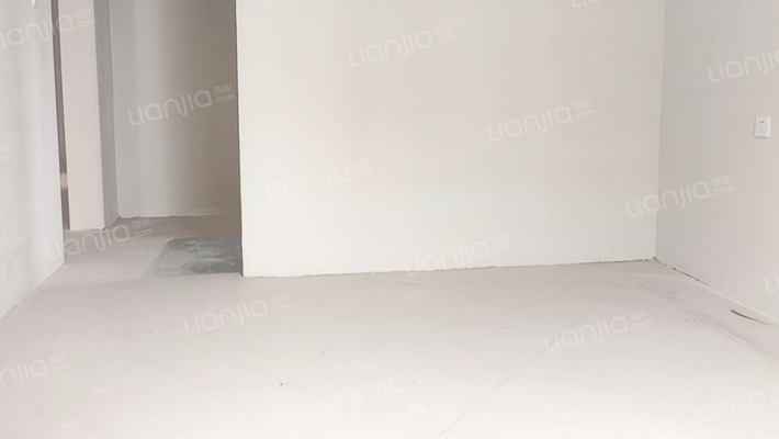 此房有本，南北通透，毛坯交付，随心装修，好楼层-卧室B