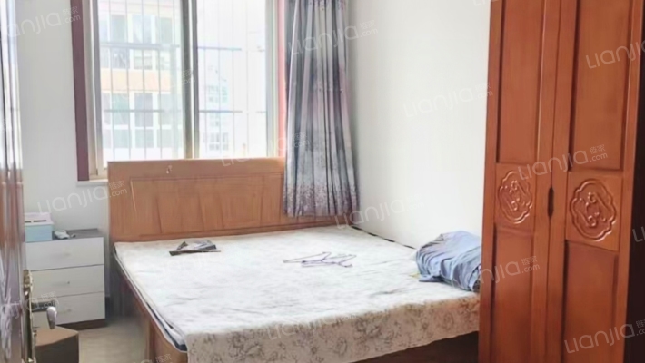 户型方正，没有浪费面积，，精装修，拎包入住，。-卧室B