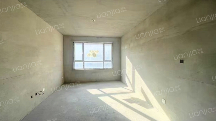 新大赛维利亚小镇二手房实景图