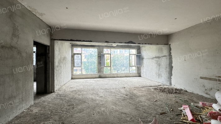 金阳新世界翡翠山二手房实景图