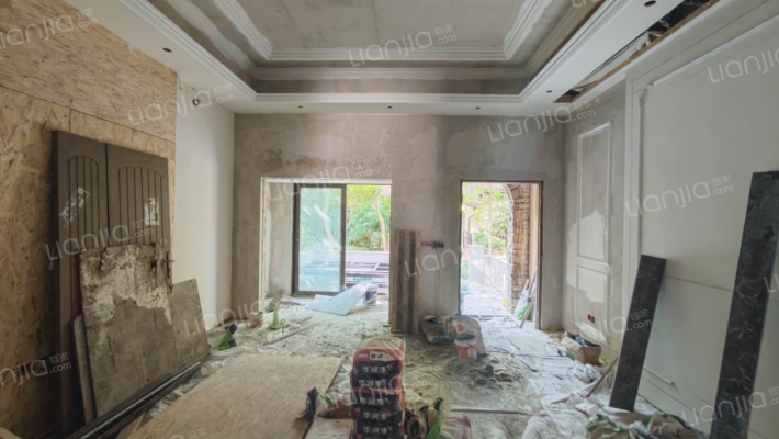 龙湖蓝湖香颂二手房实景图