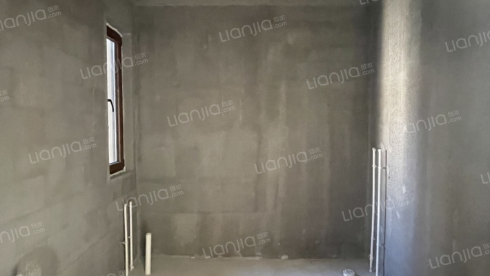 高铁新干线 3室1厅 南 北-卫生间A