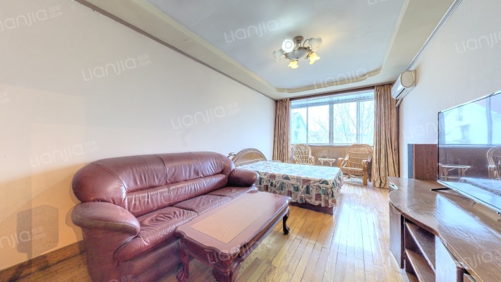 上钢二村二手房实景图