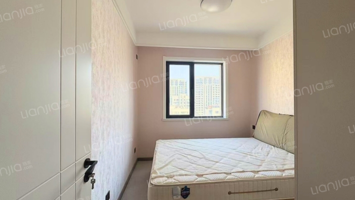 全明格局 户型方正 一梯两户 集中供暖 采光无遮挡-卧室B