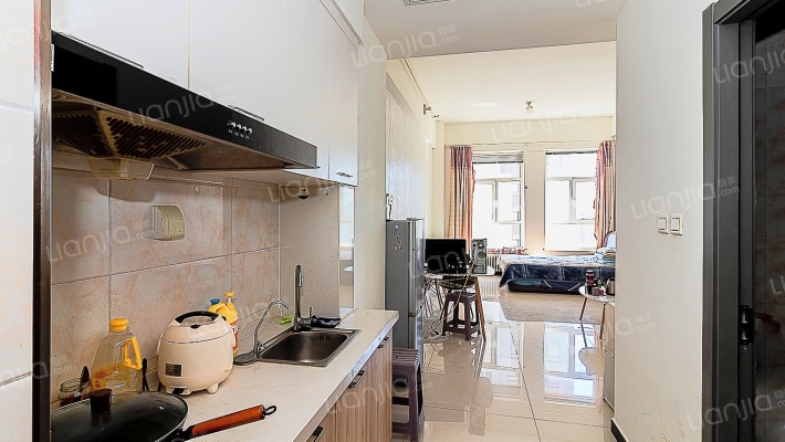 小面积 自住 出租 都可以 看房子提前联系-厨房