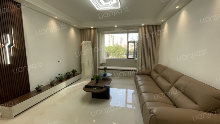 美澳嘉苑二手房实景图