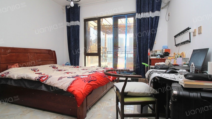 此房满五唯一 南北通透 带汗蒸房 全天采光-卧室B