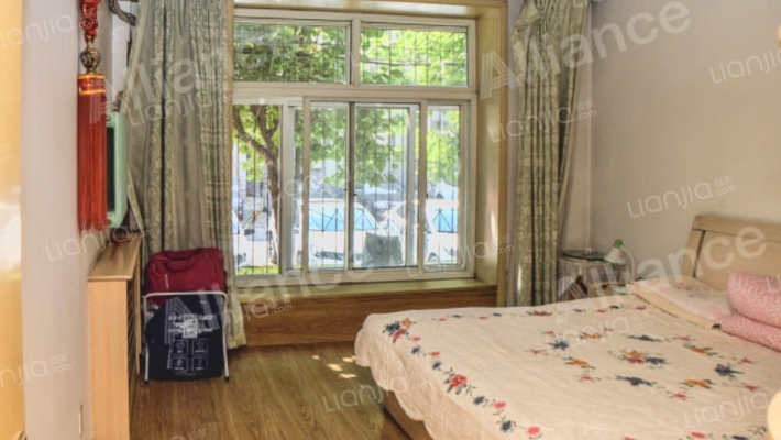 出售  嘉和小区南北通透大两居  房本满二-卧室B