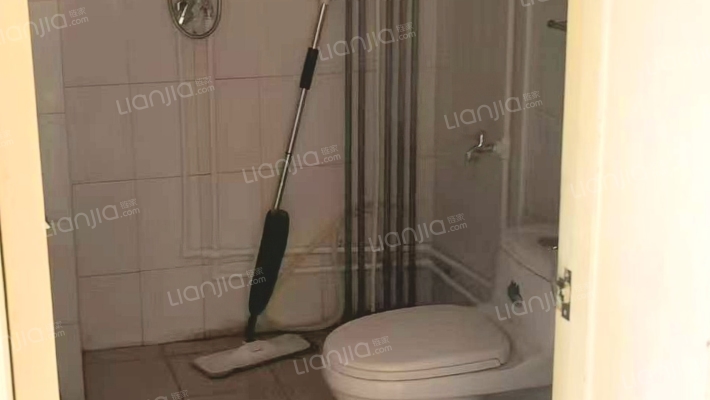 南北通透格局 通风性好 楼层好 采光充足 配套设施齐-卫生间A