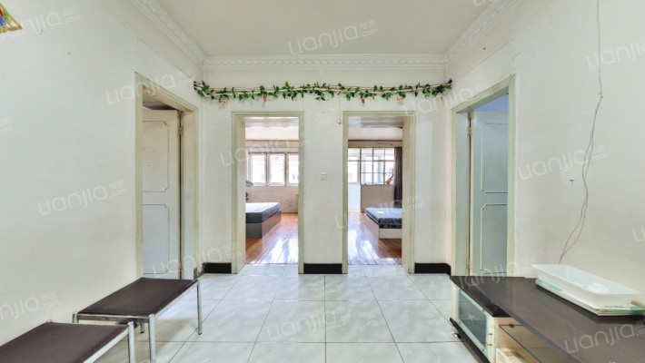 佳宝新村二手房实景图