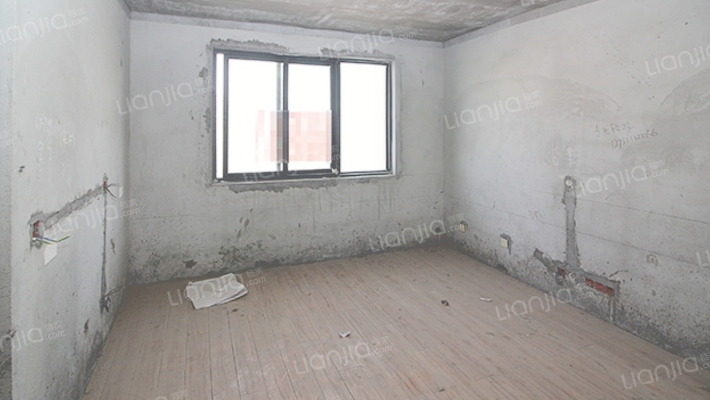 红日公寓二手房实景图