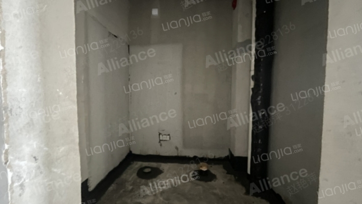 小区位于高尔夫别墅里 看房方便 安保措施齐全-卫生间B