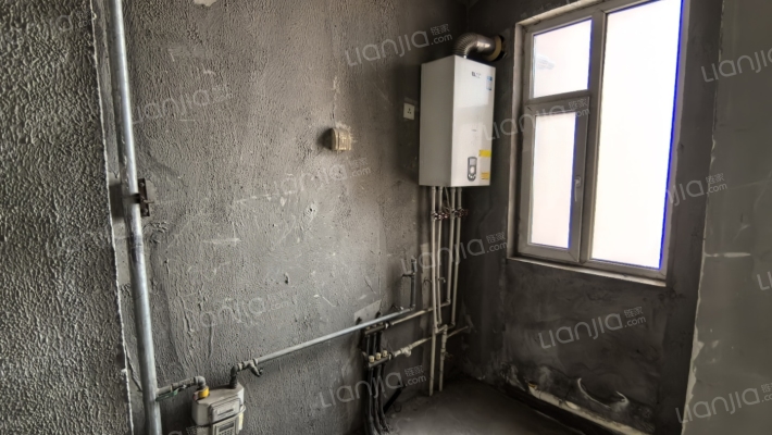 房本满两年，无抵押，高楼层 南北通透 全天采光-厨房