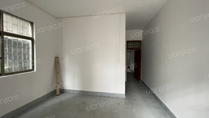 平等里二手房实景图